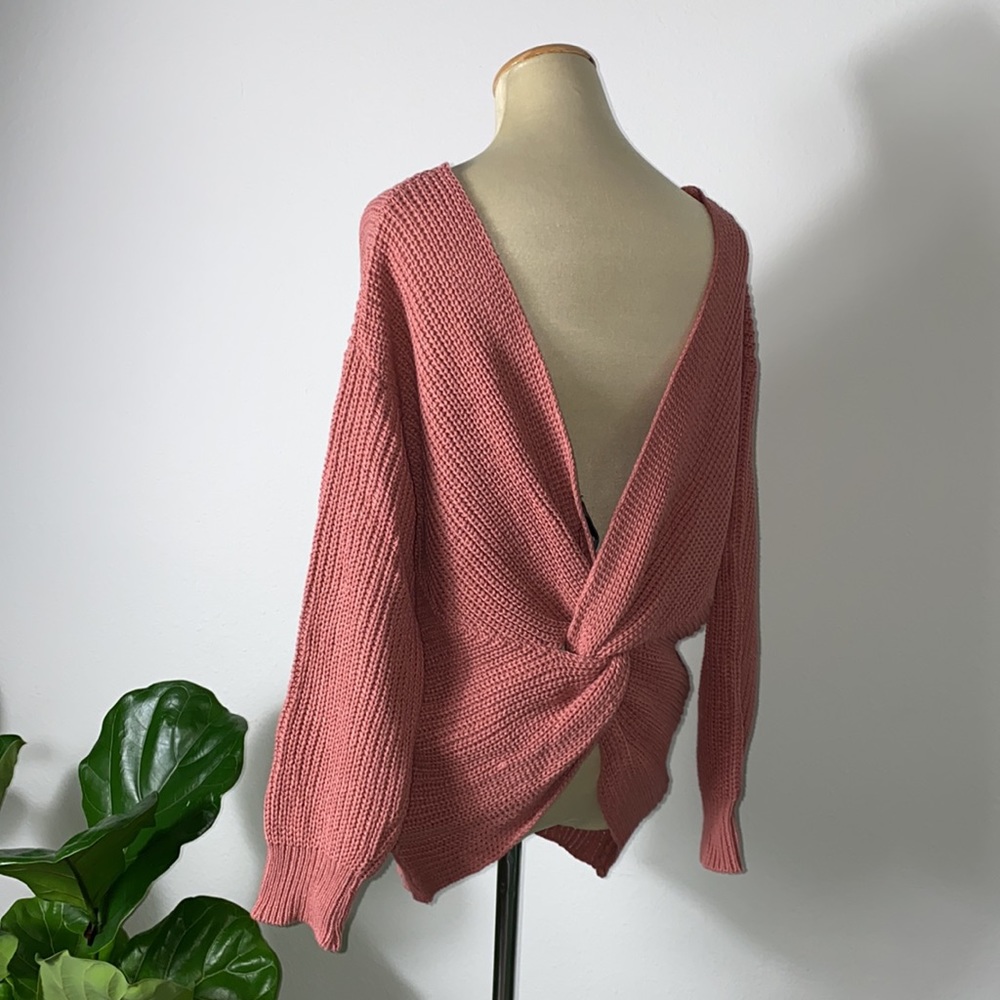 Ribbed Twist- back sweater